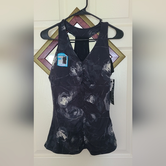 Marike Magic Floral Black and Gray Women's Top - Picture 1 of 8
